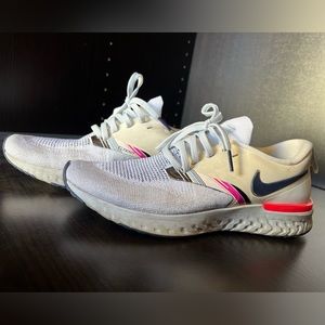 Nike Odyssey React 2 Fly Knit